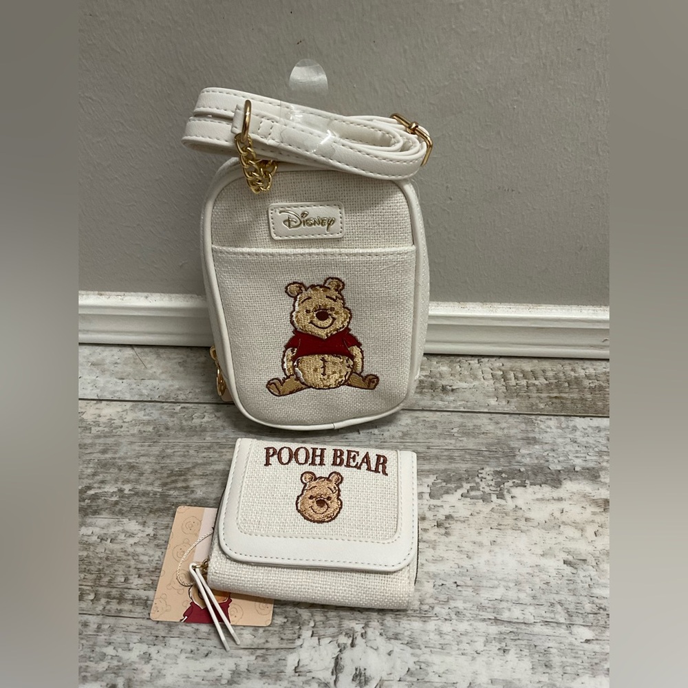 NWT Winnie the pooh phone crossbody bag and wallet